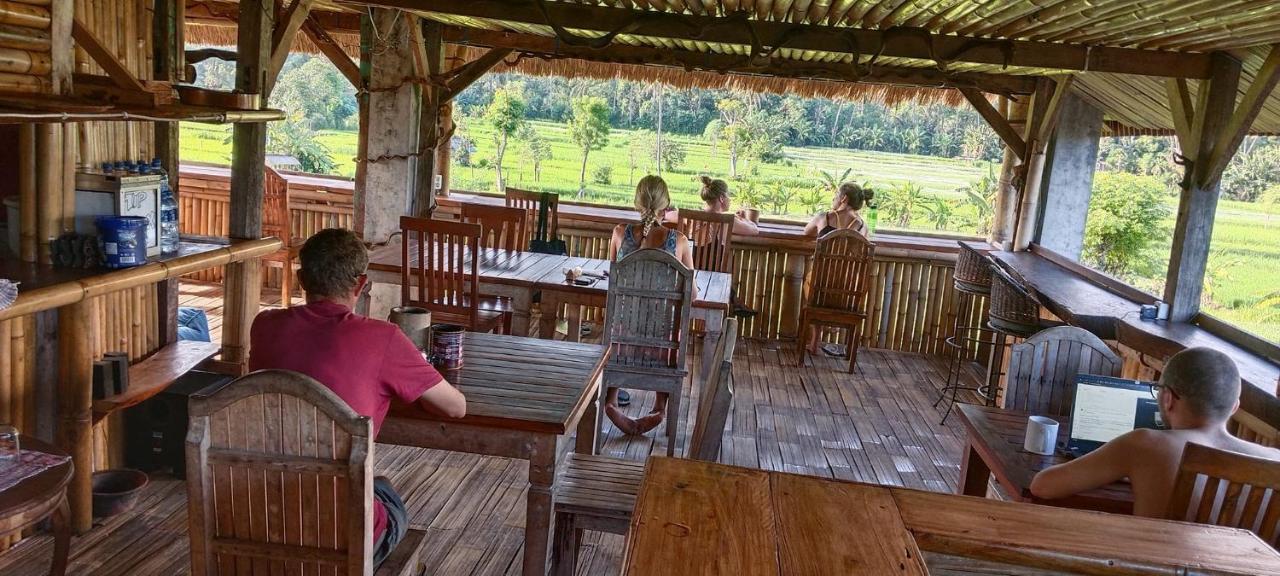 Amed Stop Inn Homestay, Rooftop Restaurant And Bar Εξωτερικό φωτογραφία
